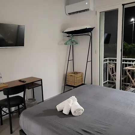 Affittacamere Casa Villaggio Pirandello *