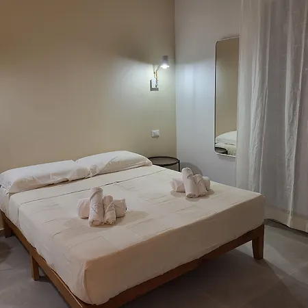 Affittacamere Casa Villaggio Pirandello *