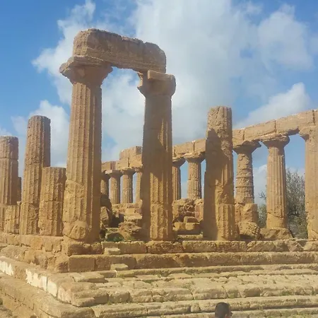 Casa Villaggio Pirandello *